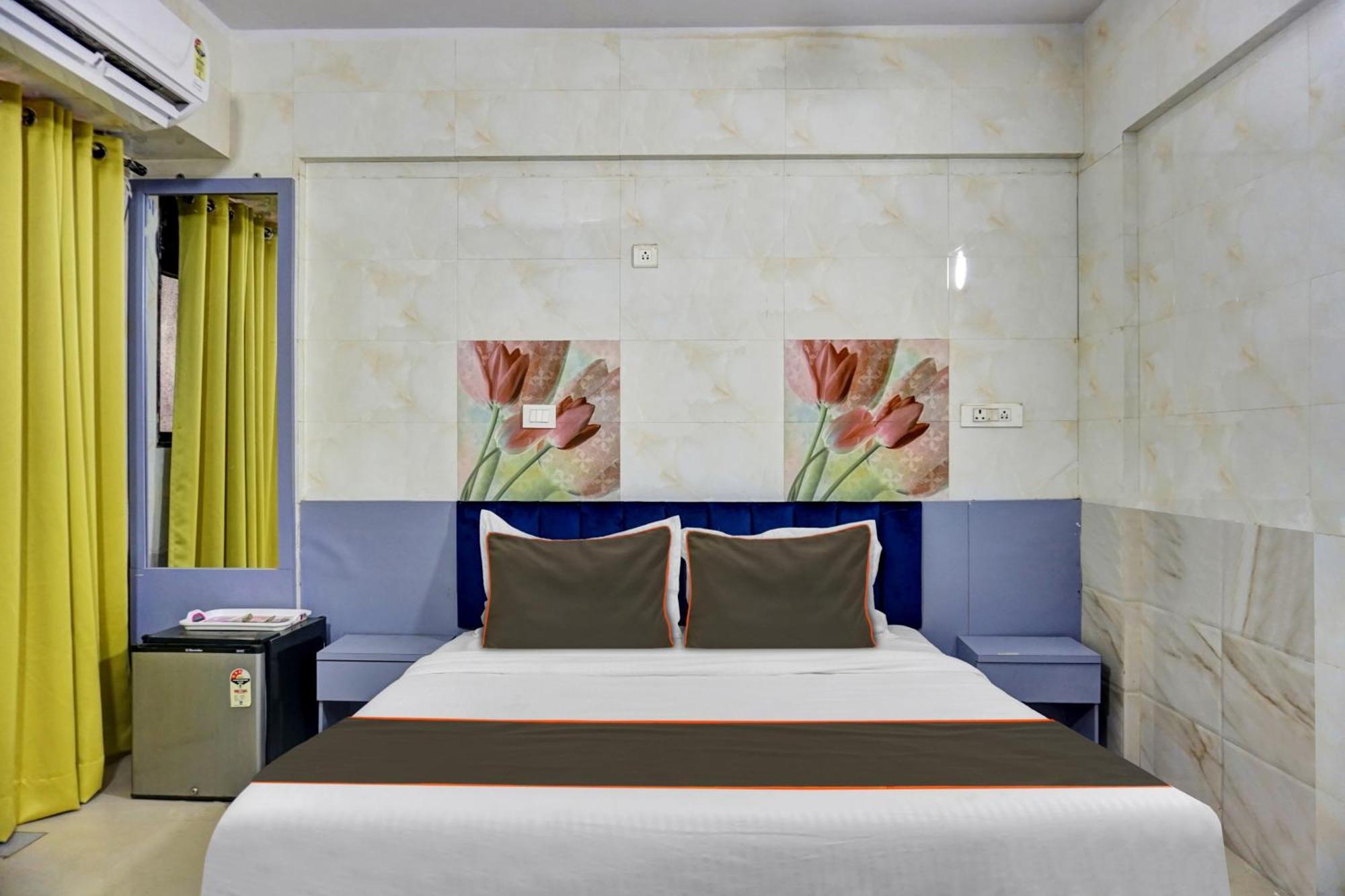 Collection O Baner Executive Stays Poona Buitenkant foto