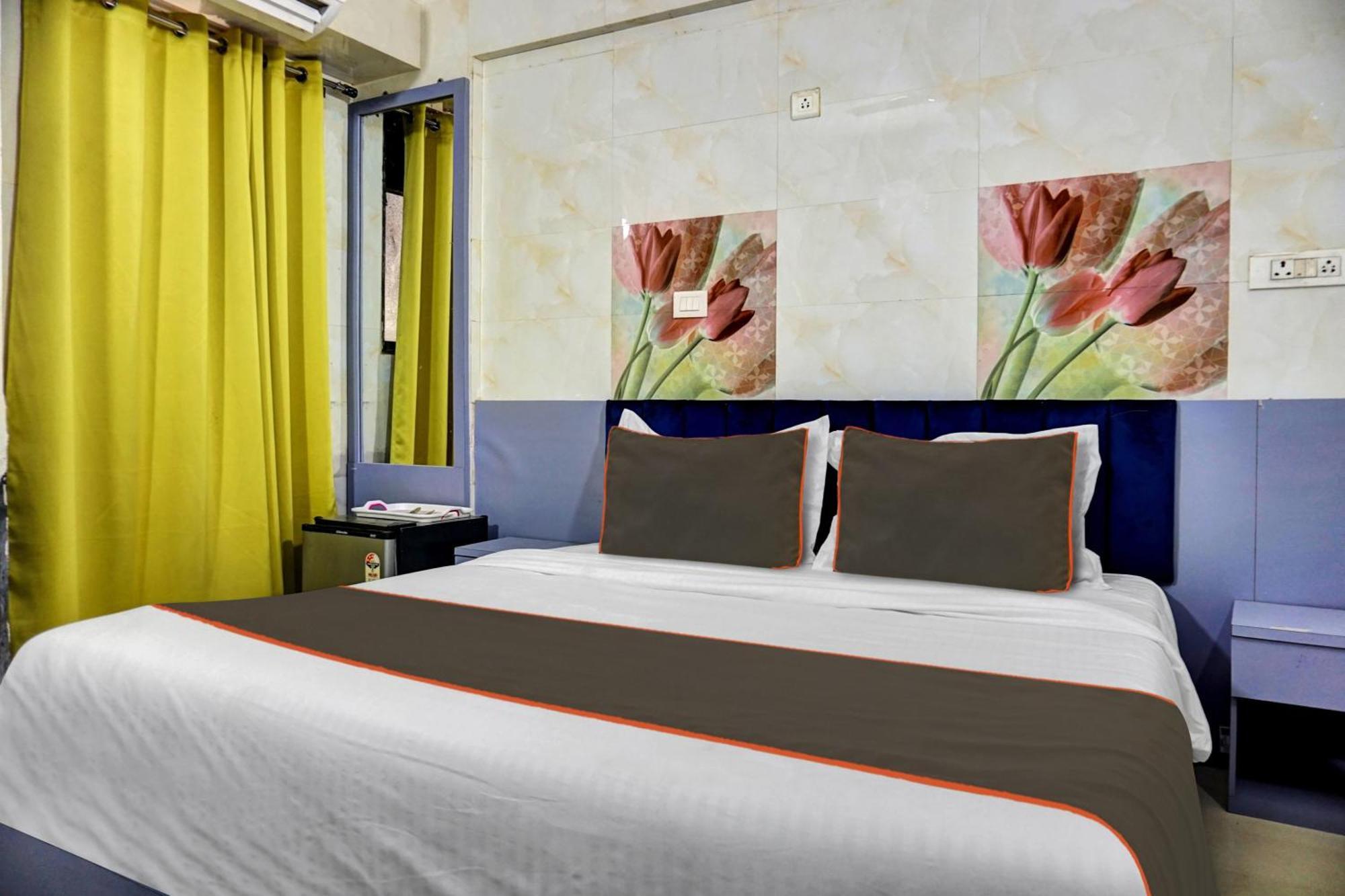 Collection O Baner Executive Stays Poona Buitenkant foto